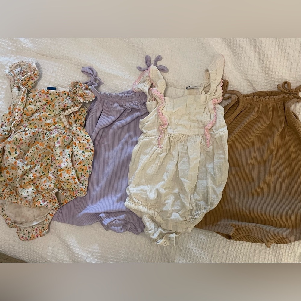 Old Navy Baby Rompers, 12-18 months, EUC